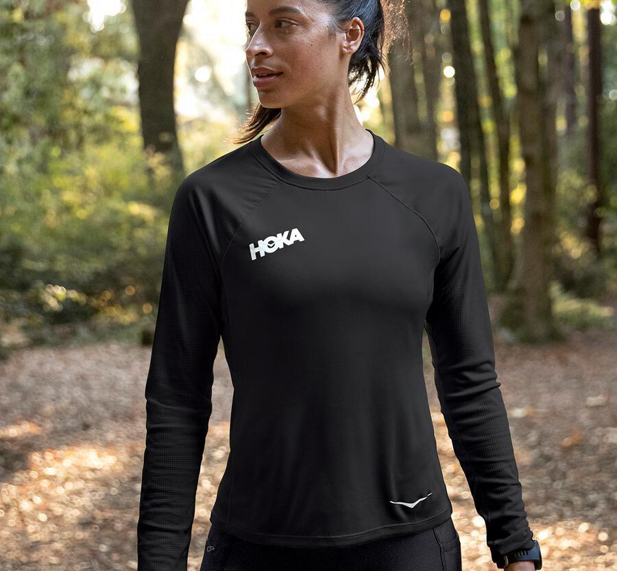 Hoka One One Top Damske Čierne - Performance Dlho Sleeve - 08156-QDGM